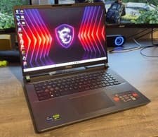 BRAND NEW RTX 4080 MSI Vector 17HX 14th Gen i9 17” Screen with unopened backpack